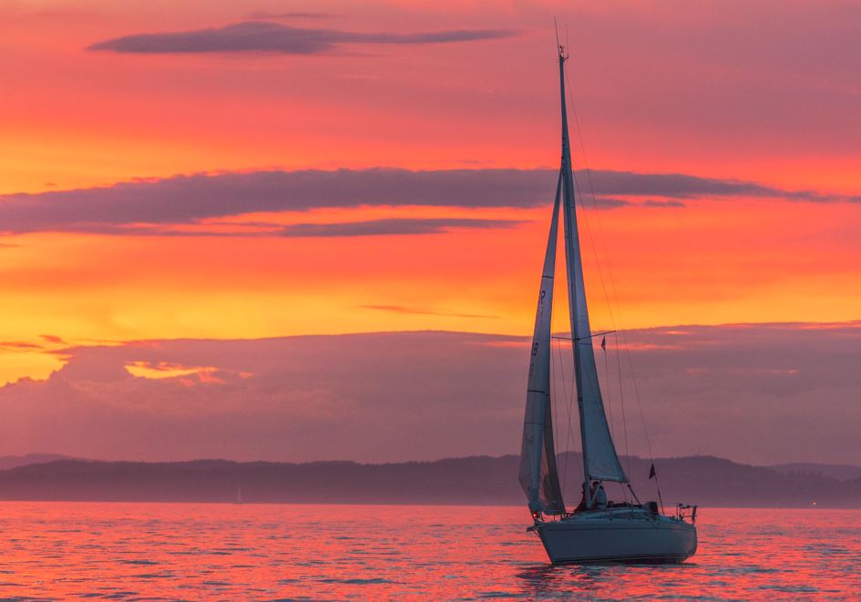 Yacht rental Riviera Maya during sunset
